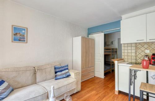 La Madrague Apartment | Studio Les Aigues Marines-72 by Interhome
