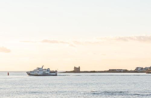 Quiberon Apartment | Studio Les Trois Iles-8 by Interhome