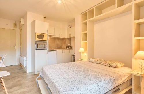Barbotan-les-Thermes Apartment | Studio lumineux avec balcon, à 400 m des Thermes, wifi et parking inclus - FR-1-841-21