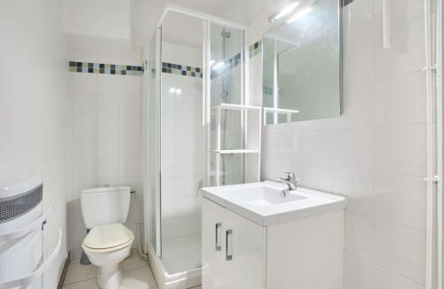 Barbotan-les-Thermes Apartment | Studio lumineux avec balcon, à 400 m des Thermes, wifi et parking inclus - FR-1-841-21