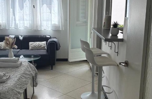 Saint-Sylvestre Apartment | Studio lumineux avec balcon à Nice