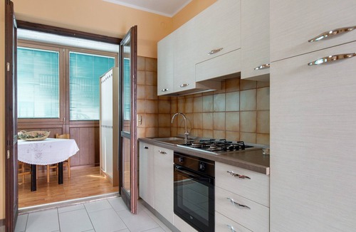 Montan-Angelin-Arensod Apartment | Studio 'Monolocale' with Mountain View and Shared Garden