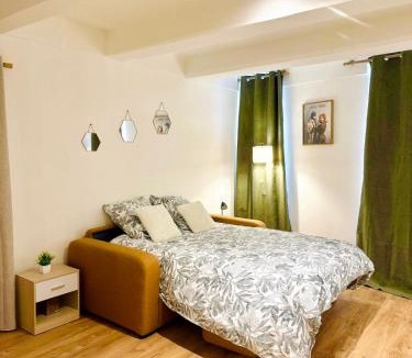 Old Town Apartment | Studio neuf en hyper centre, moderne et calme