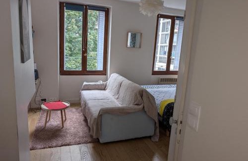 Combat Apartment | Studio Paris buttes Chaumont