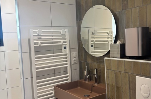 Montjuzet Apartment | Studio PavinChic, cozy & ideally located