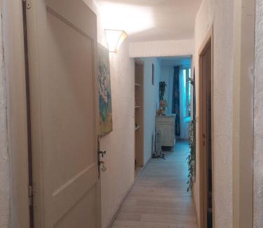 Bargemon Apartment | Studio petite perle
