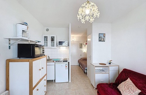 Lamalou-les-Bains Apartment | Studio pets allowed - 2 guests. Garden nearby