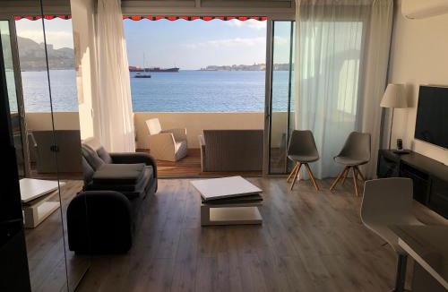Le Ricanto Apartment | studio pieds dans l’eau