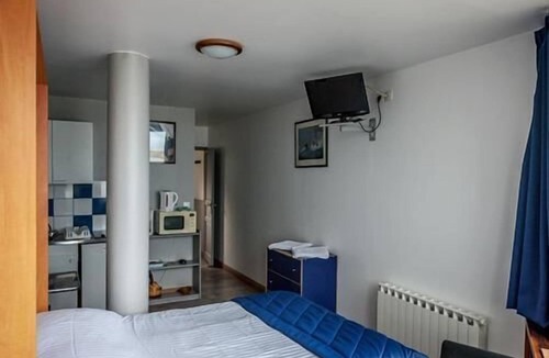 Louannec Apartment | Studio-Private Bathroom-Sea view-Iroise