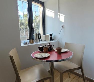 Solerieux Bed & Breakfast | Studio situé dans le Mas Saint-Raphaël