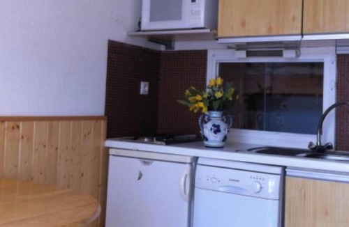 Allos Apartment | Studio 'Val d'Allos Mercantour' with Mountain View, Balcony and Wi-Fi