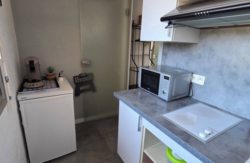 Vallauris Apartment | Studio Vallauris Golfe-Juan City of potters