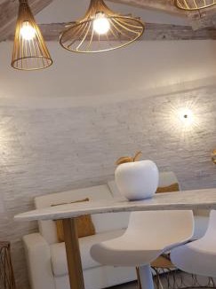 Mougins Apartment | Studio villa château Currault