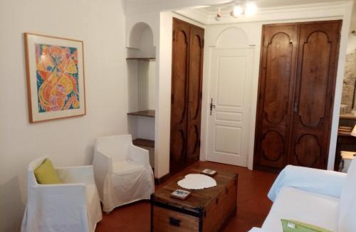 Hyeres City Centre Apartment | Studio vue mer