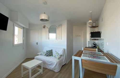 Plougonvelin Apartment | Studio Vue Mer! les Pieds Dans L'eau