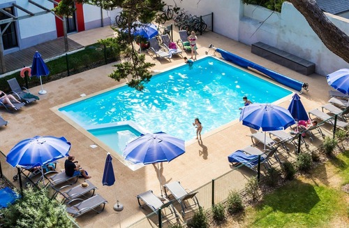 Pornichet Apartment | Studio with a balcony or terrace near beach