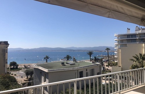 Saint-Raphael Apartment | Studio with Balcony Near Beach and Shops, Free Wi-Fi