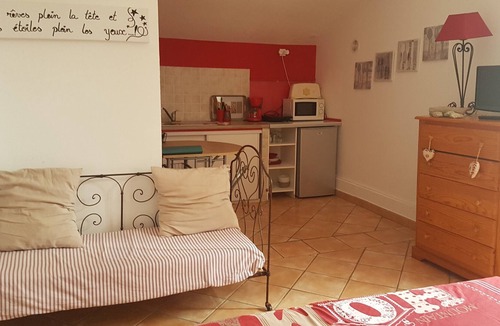 Guiselle Apartment | Studios at Gîte casa di l apa, Corsican center