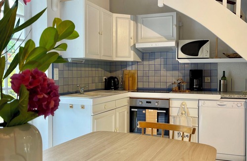 Bussiere-Badil Cottage | Stunning boutique gite Flore at Vive le Vert