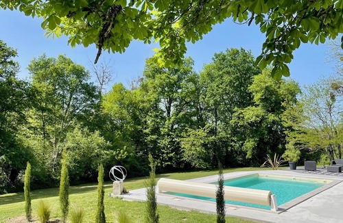 Bussiere-Badil Cottage | Stunning boutique gite Flore at Vive le Vert