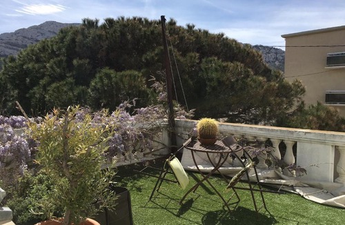 8th Arrondissement Villa | Stunning colonial villa by the beach