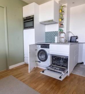 Bussiere - Cadiere Apartment | Stunning Lyon View & AC in All Rooms Renovated 2BR