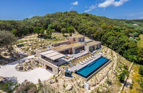 Gurgazu Villa | SUBLIME VILLA WITH SEA VIEW WALKING DISTANCE TO THE SEA