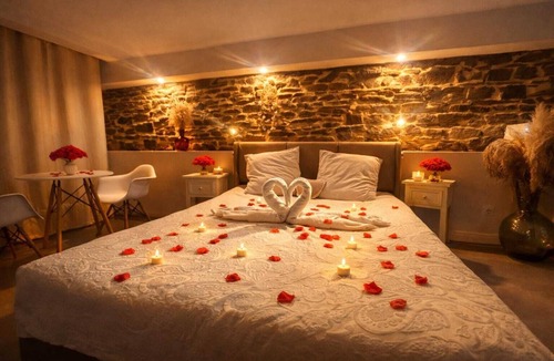 Saint-Joseph Bed & Breakfast | Suite, SPA Jacuzzi, Cinema & Karaoke - Romantic getaway or with friends!