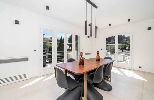 Riou - Petit Juas - Av de Grasse Apartment | Sumptuous villa - AC- 6BR- 12P- Cannes