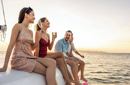 Saint-Mandrier-sur-Mer Boat Rental | Sun-Kissed Sailing Adventure in Provence-Alpes-Côte d'Azur