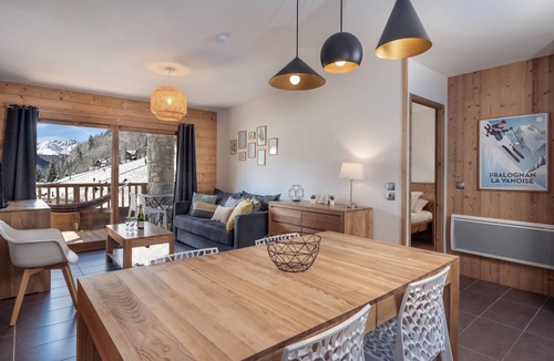 Champagny-en-Vanoise Apartment | Sunny flat - SKI IN/OUT LA PLAGNE CHAMPAGNY - village center