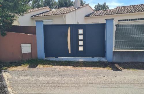 Pierrefeu-du-Var Bed & Breakfast | Sunny house