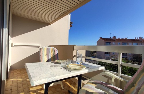 Plaine de la Brague Apartment | Sunny Studio with Terrace & Parking, 250m from Beach in Antibes