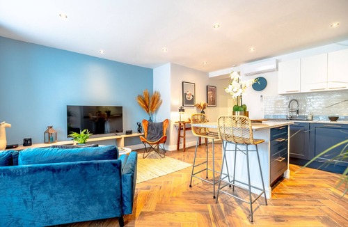 Preconil Apartment | Superb new air-conditioned apartment in village center