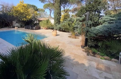 Vidauban Villa | Superb villa with pool, 3 bedrooms, 2 bathrooms, large living room.