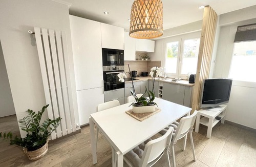 Prado - Republique Apartment | Superbe appartement 3 pièces centre de cannes pied