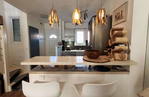 Port Cogolin Apartment | Superbe Maison de Pêcheur en Duplex – Les Pieds dans l'Eau à Port-Cogolin