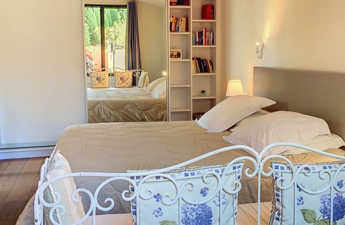 Cannes Villa | Superbe Villa 3/4 Chambres - Bord de mer 336l Sara