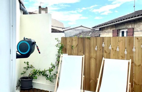 Casteljaloux Apartment | T2 agréable hypercentre de Casteljaloux - Climatisation - Wifi - Terrasse - Veranda