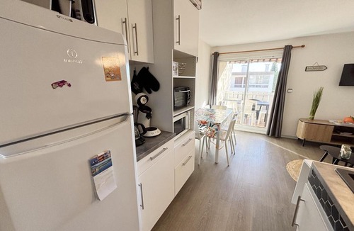 Les Sablettes Apartment | T2 climatisé dans résidence avec piscine, tout à pied