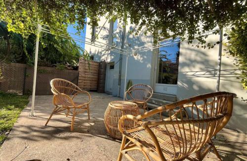 Bussiere - Cadiere Apartment | T2 Confort & Design avec Jardin - Gare d'Oullins