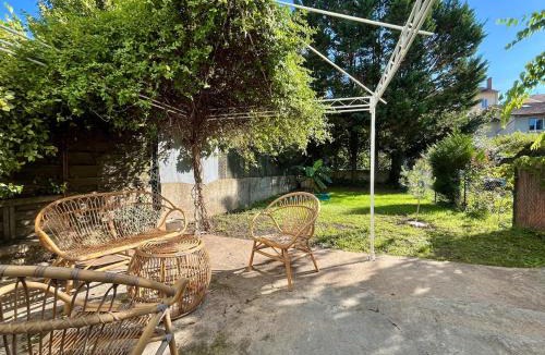 Bussiere - Cadiere Apartment | T2 Confort & Design avec Jardin - Gare d'Oullins