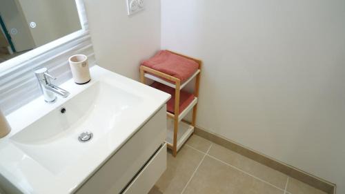 Saint-Roch - Badouillere - Chavanelle Apartment | T2 COSY - Hypercentre - Grand lit et Fibre