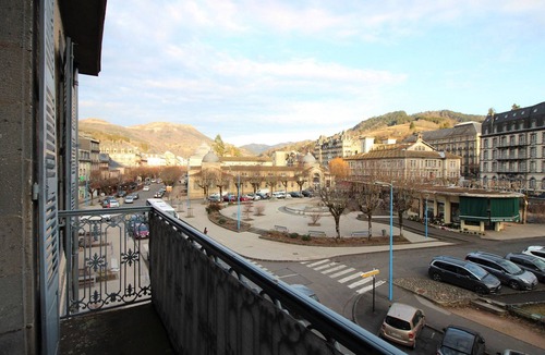 La Bourboule Apartment | T3 in La Bourboule with parking and WiFi - Perfect for 4 guests