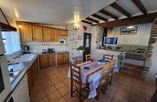Saint-Pee-sur-Nivelle Apartment | T4 + terrace - Meublé de tourisme 3* - Basque Coast/Sea and mountains