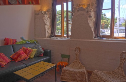 Le Palais House | Terraced house with 2 bedrooms in Le Palais center, pets allowed