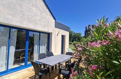 Pluguffan Villa | The Bread Oven. Country house 10mn from Quimper center. 8 pers.