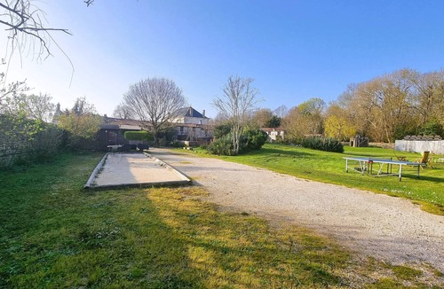 Saint-Just-Luzac House | The Bread Oven 2-Bedroom Cottage