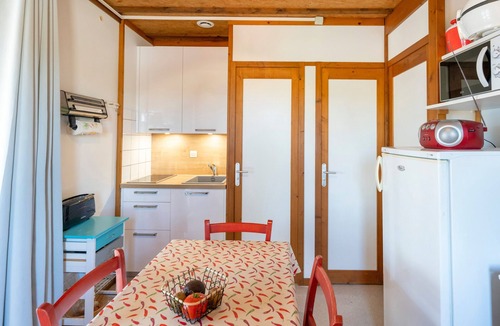 Hasparren House | The Little House 'Ortalon - Hasparren' with Shared Pool, Wi-Fi, and Air Conditioning