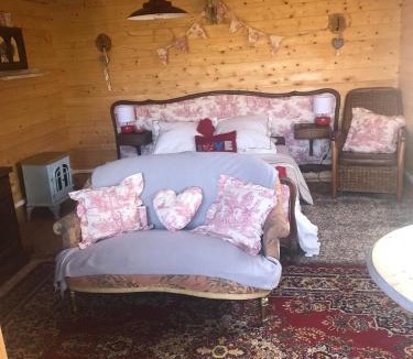 Commana Other | The Love Shack